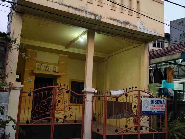 Di sewa murah rmh 2 lantai cluster Poris paradise Cipondoh tangerang