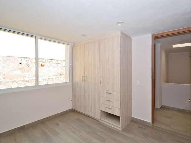 place photo 79