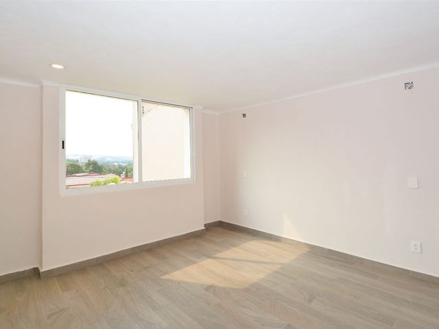 place photo 82