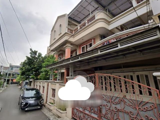 Dijual Rumah 3 lantai lokasi strategis di Puloasem