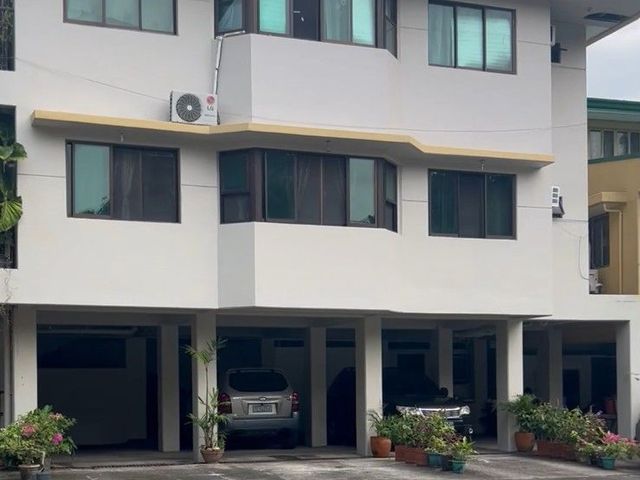 For Sale: New Manila Lot for sale