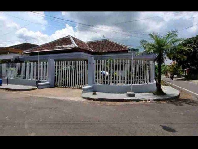 Rumah Hook Bunga Dewandaru Suhat Kota Malang