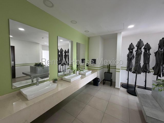 place photo 44
