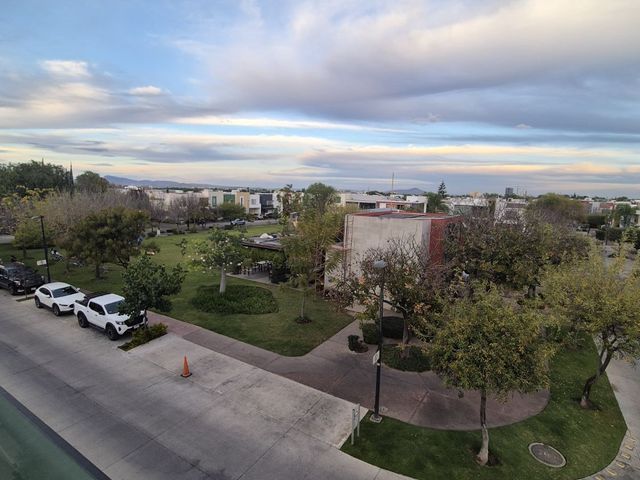 place photo 25