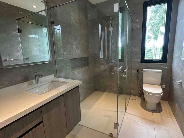 place photo 48