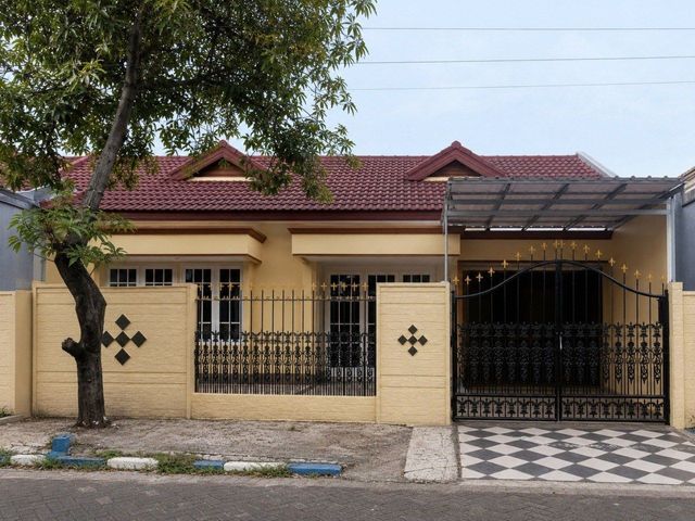 Rumah Rungkut Mapan Tengah Strategis Dekat jalan utama