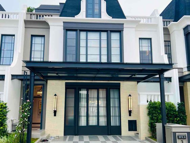 Rumah Eropa Modern Mewah di Bellefont, Gading Serpong