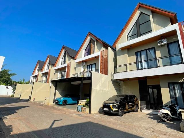 RUMAH MEWAH 2 LANTAI DI DEKAT GLOBAL PADEL PATI KOTA