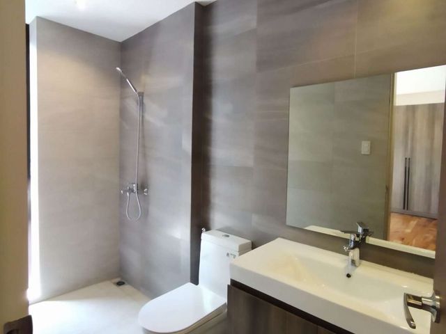 place photo 70