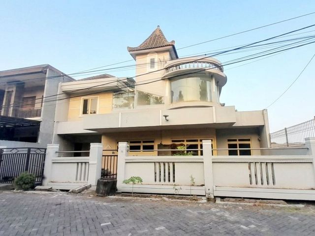 Rumah Mojo Klanggru Wetan Hadap : Barat
