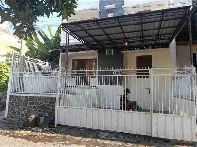 Sewa Rumah 6 kamar Malang LOWOKWARU