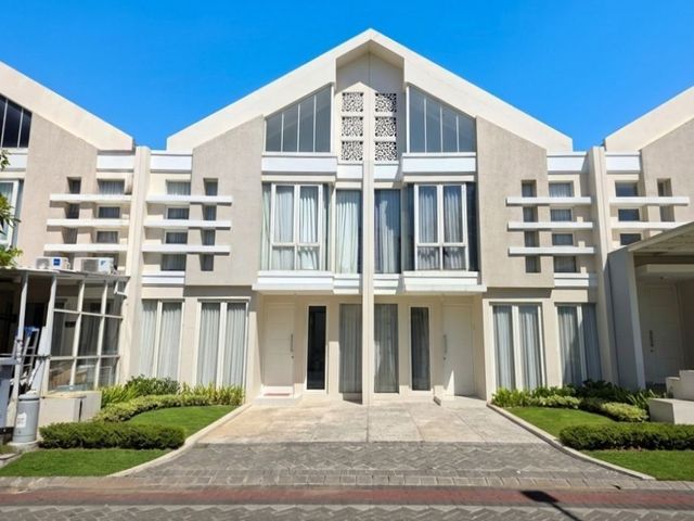 Rumah Zimbali Costa Pakuwon City  MINIMALIS SIAP HUNI MURAH