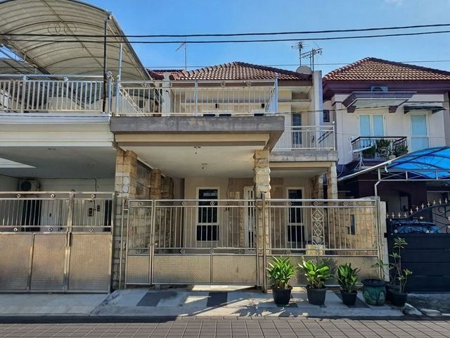 Rumah Pantai Mentari STRATEGIS Row 4 mobil MINIMALIS SIAP HUNI