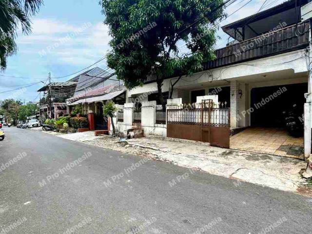 Harga Miriiing, rumah lama hitung tanah di Tebet Barat, Jalan 3 mobil