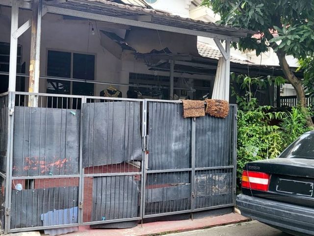 Di Sewakan Rumah Lama di Komplek Maleo Bintaro Sektor 9