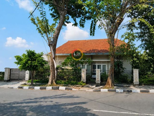 Bangunan cocok untuk usaha di daerah Pleburan