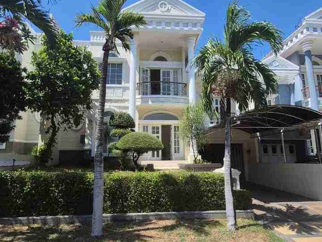 Rumah Mewah Terawat Siap Huni Furnished di Citraland Surabaya Barat