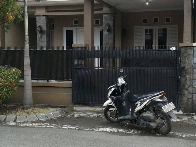 Dijual Rumah Komplek Pinus Regency Kondisi Siap Huni