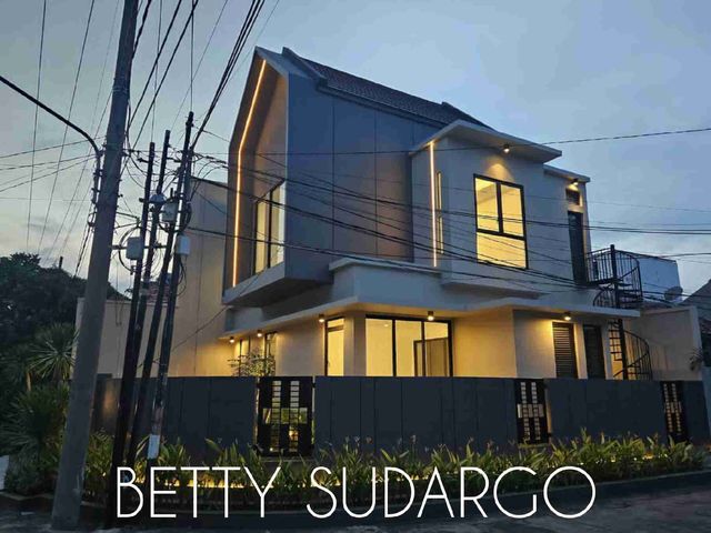 Rumah Bergaya Scandinavian Surabaya