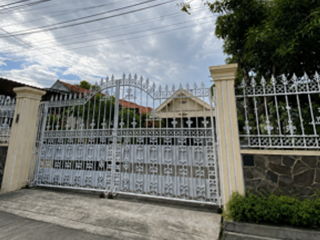 rumah dijual petemon barat surabaya