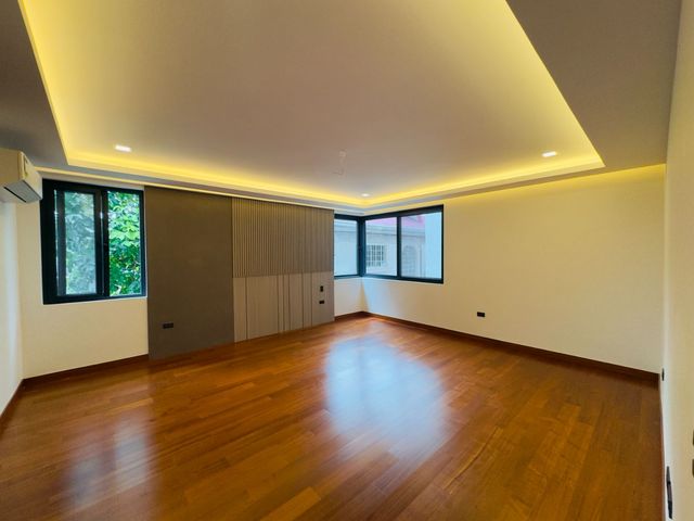 place photo 51