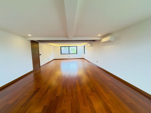 place photo 64