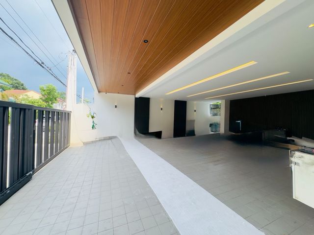 place photo 83