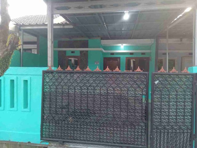 Disewakan Rumah Siap Huni 2 KT Carport di Puri Arraya Ciampea