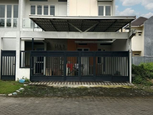 Rumah Puri Surya Jaya Valencia Gedangan Sidoarjo One Gate System Row Jalan Lebar