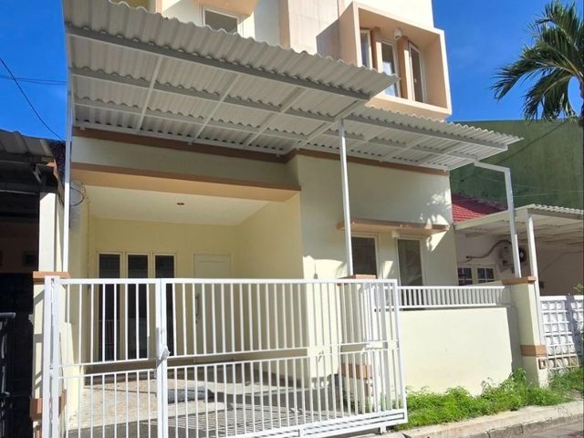 Rumah Pakuwon City New Gress Minimalis Modern Istimewa Hadap Utara