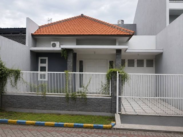 Rumah yang Dekat dengan Uk Petra Lokasi: Kutisari , Bonus AC