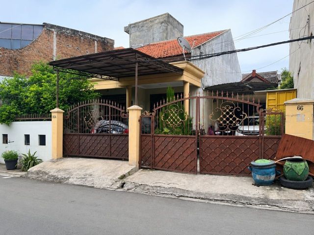 DIJUAL RUMAH PETEMON