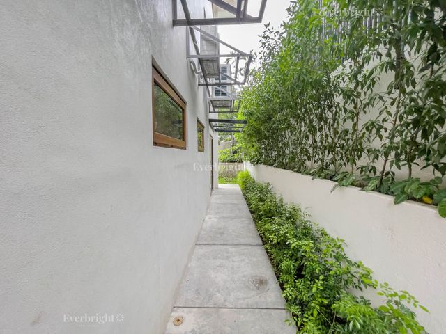 place photo 49