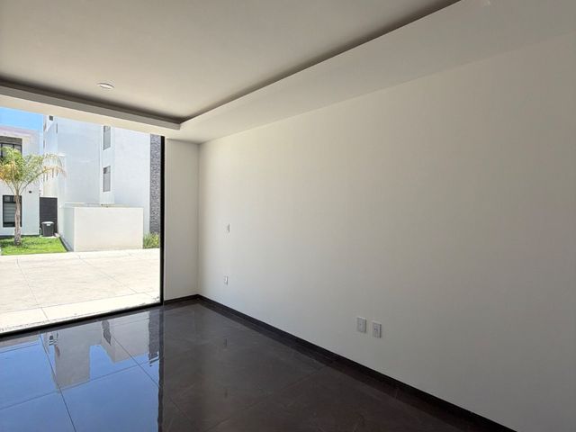 place photo 56