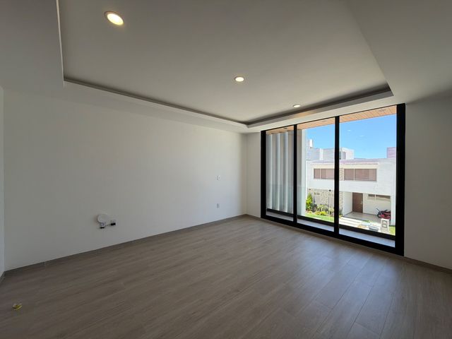 place photo 53