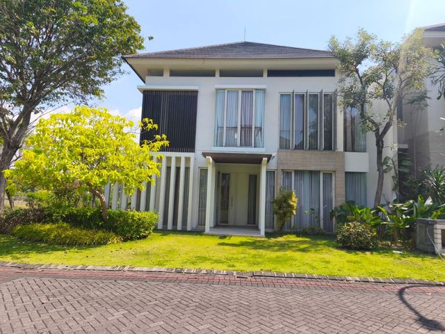 For Rent Rumah Hook di The Mansion Pakuwon Indah Surabaya Furnished