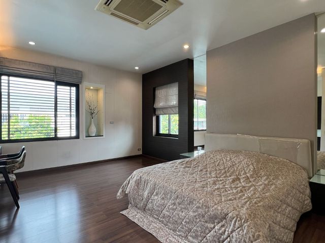 place photo 59