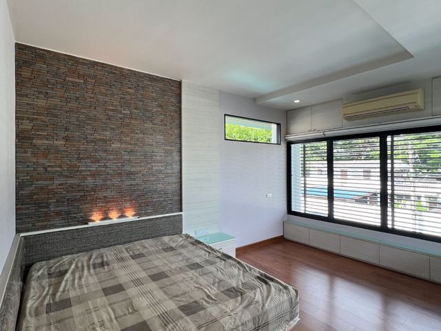 place photo 78