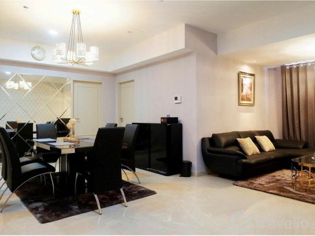 Apartemen The Peak, 3 BR + Private Lift Full Furnish