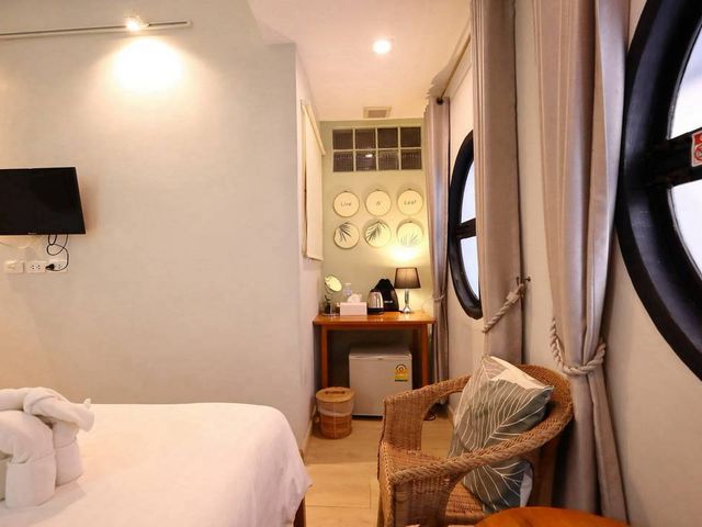 place photo 11