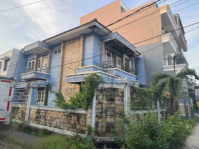 dijual rumah hoek taman kencana outer ring road