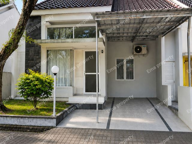 Dijual cepat ..rumah