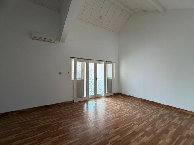 place photo 63