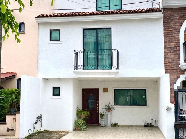 VENTA DE CASA EN CONDOMINIO LOS ROBLES SAN ISIDRO ZAPOPAN JAL