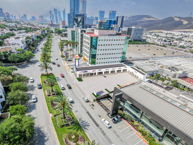 LOCAL EN RENTA EN PRIVANZAS, MONTERREY, NUEVO LEÓN
