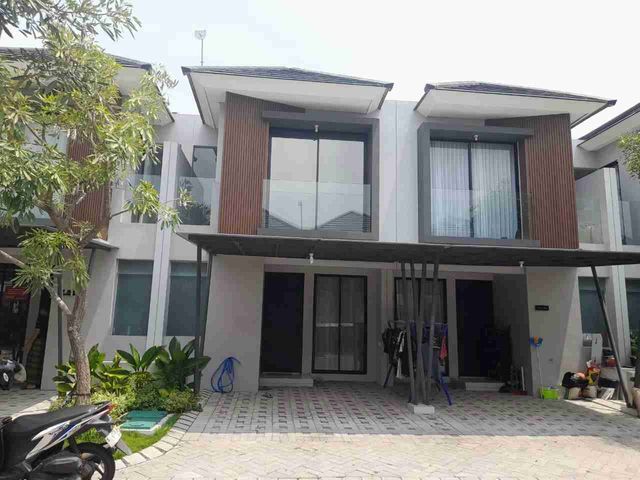 Dijual Cepat Murah Rumah Grand Pakuwon (Lelang)
