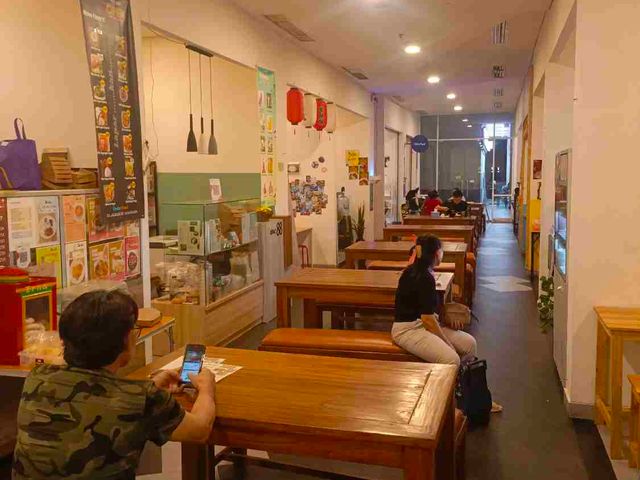 Ruang usaha dijual