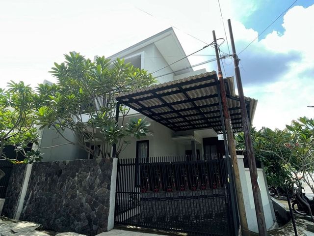 rumah disewakan taman panjang jiwo permai surabaya