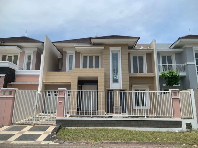 RUMAH PURI GALAXY , Hadap Timur , MINIMALIS
