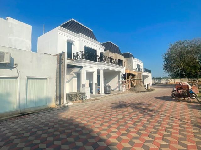 RUMAH MEWAH 2 LANTAI TYPE AMERICAN CLASSIC TERBAIK DI KOTA PATI